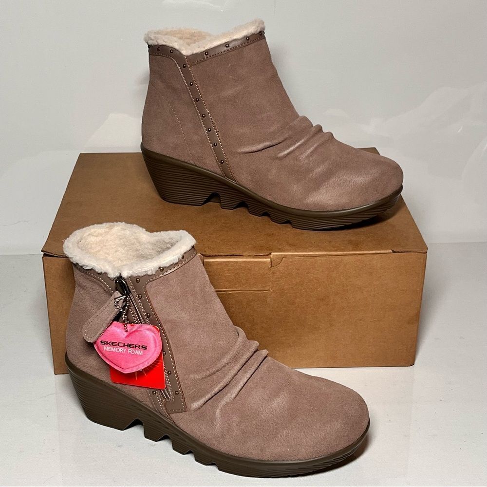 Skechers Jumper Studded Sherpa Trim Bootie